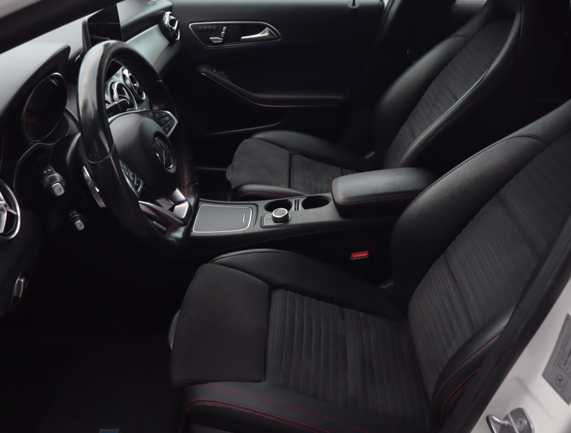 Mercedes-Benz GLA, 2018
