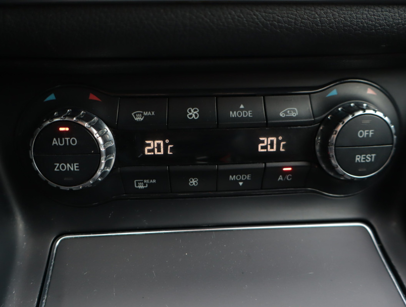 Mercedes-Benz GLA, 2018