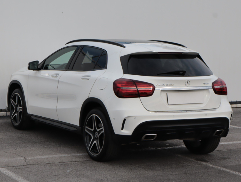 Mercedes-Benz GLA, 2018