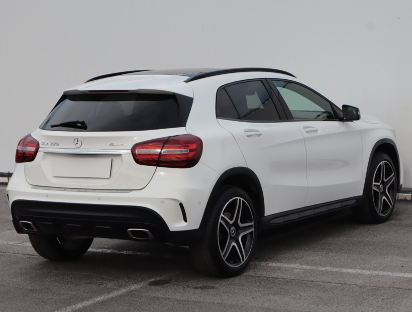Mercedes-Benz GLA, 2018