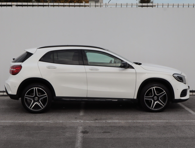 Mercedes-Benz GLA, 2018