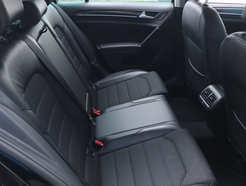 Volkswagen Golf, 2014