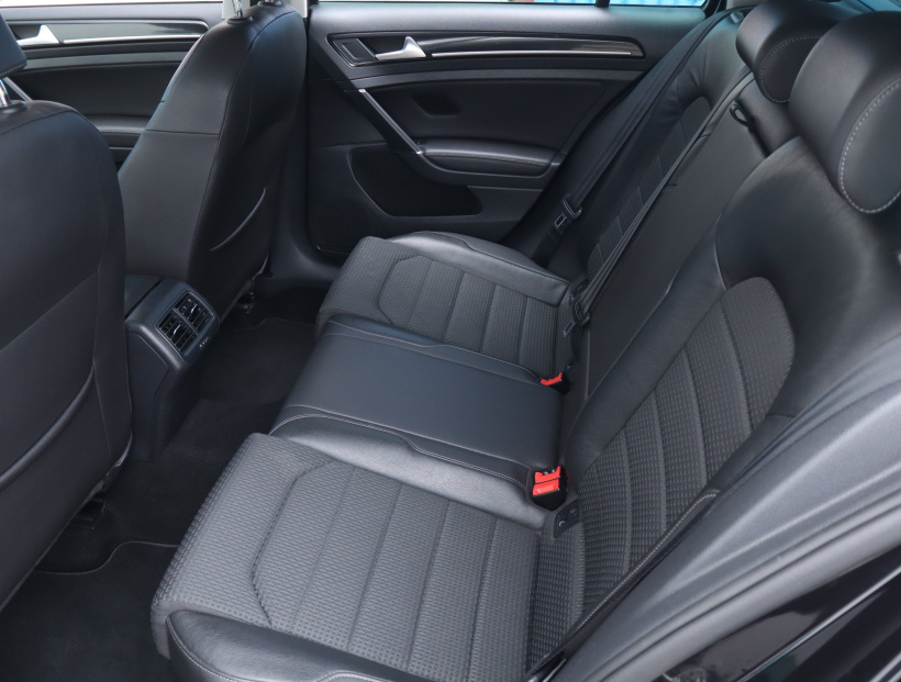Volkswagen Golf, 2014