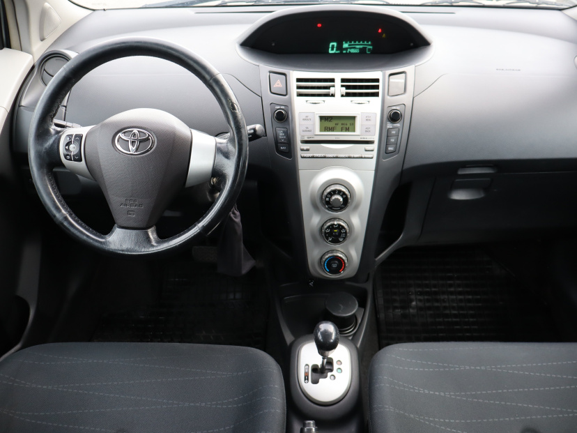 Toyota Yaris, 2006
