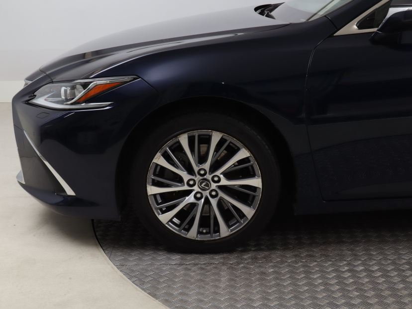Lexus ES, 2019