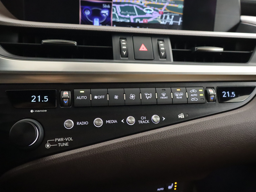 Lexus ES, 2019