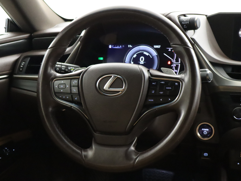 Lexus ES, 2019