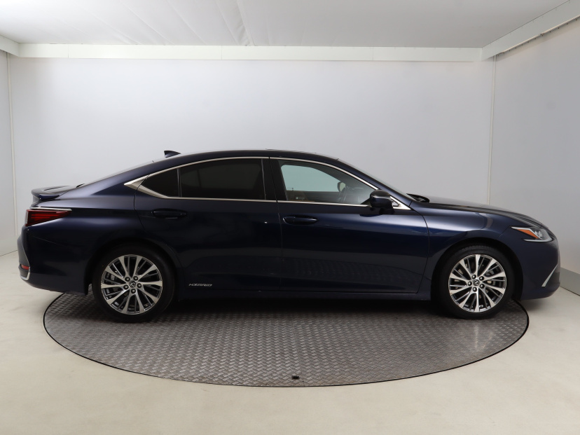 Lexus ES, 2019