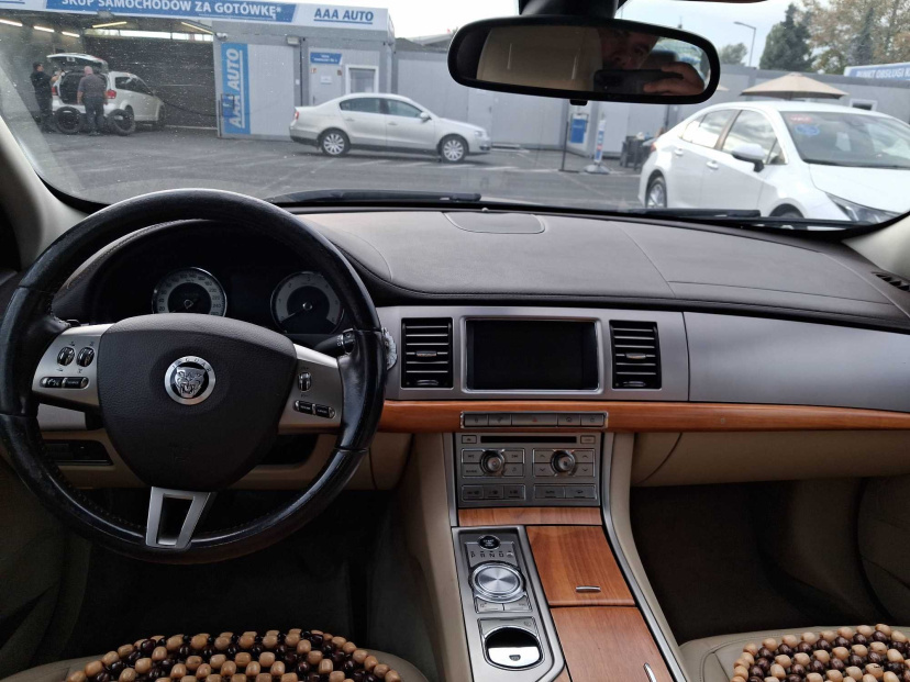 Jaguar XF, 2008