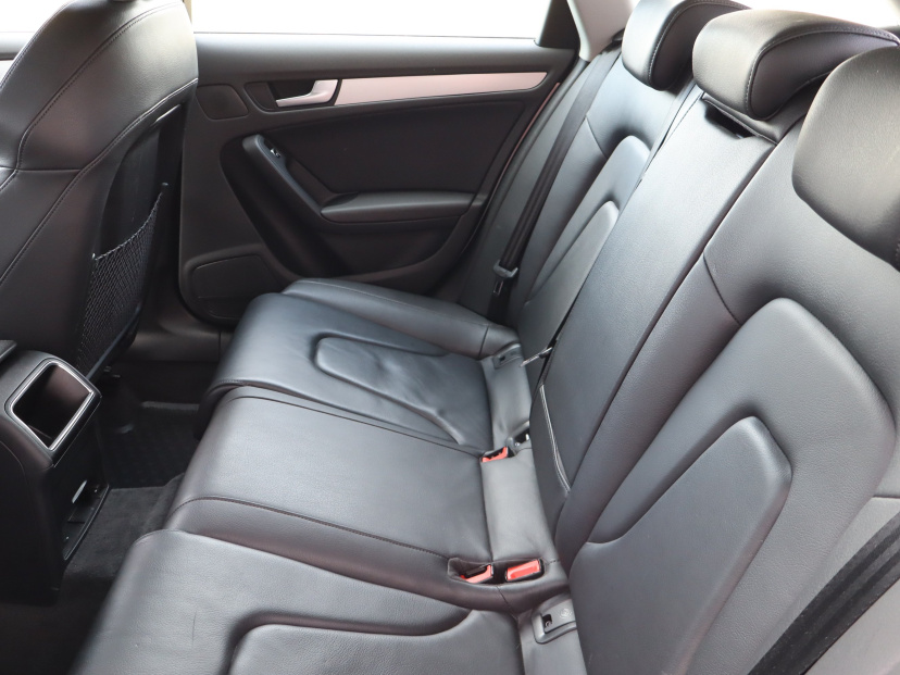 Audi A4, 2015