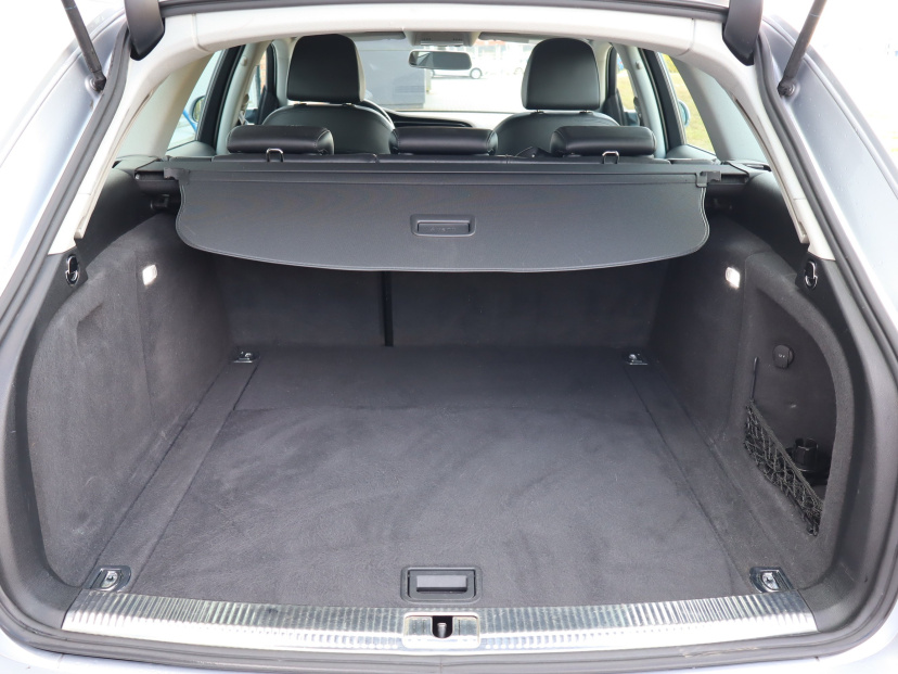 Audi A4, 2015
