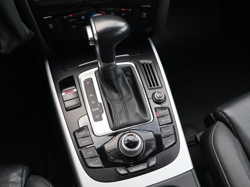 Audi A4, 2015
