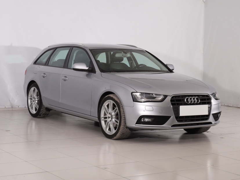 Audi A4, 2015