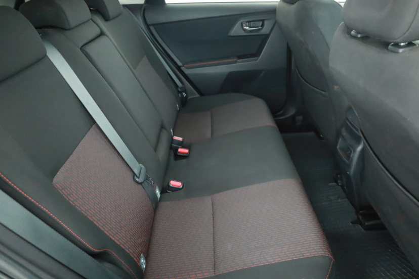 Toyota Auris, 2013