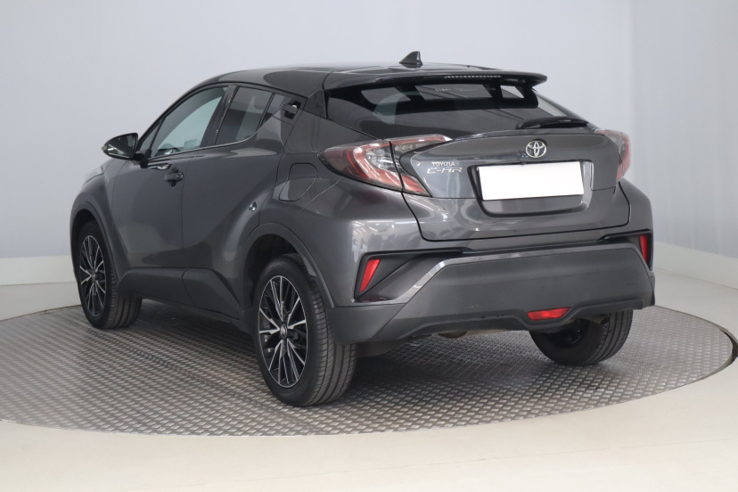 Toyota C-HR, 2018