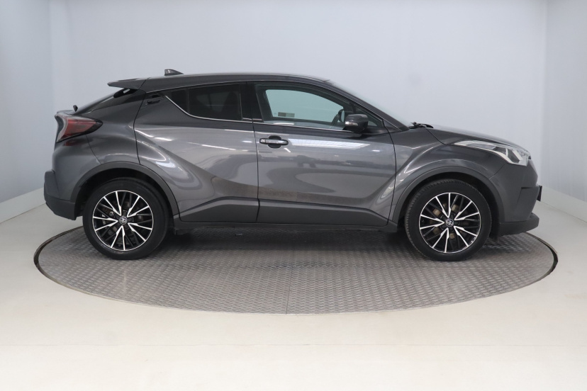 Toyota C-HR, 2018