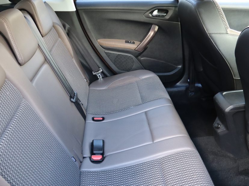 Peugeot 2008, 2014