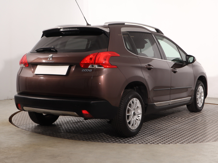 Peugeot 2008, 2014