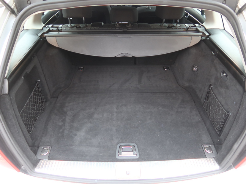 Mercedes-Benz C, 2012