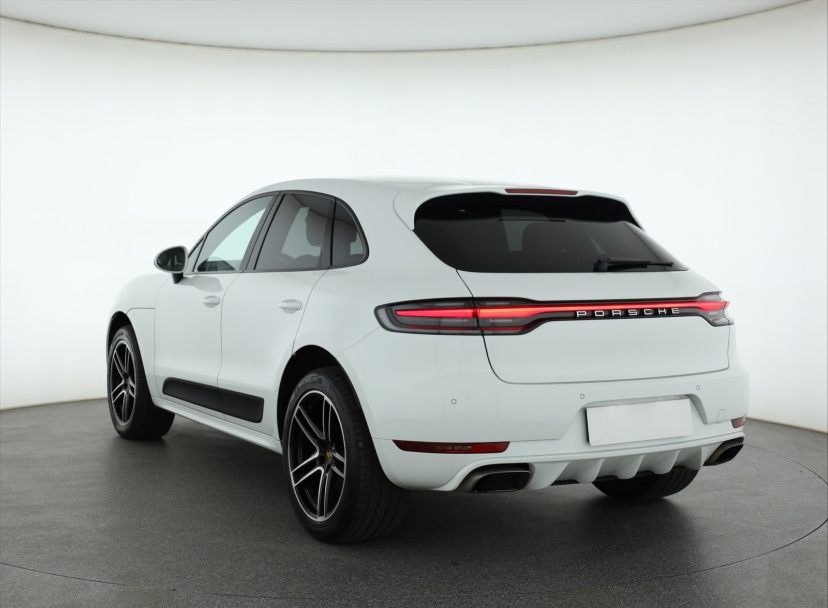 Porsche Macan, 2020