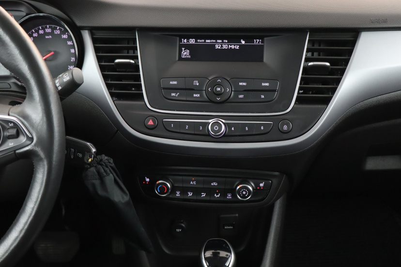Opel Crossland, 2024