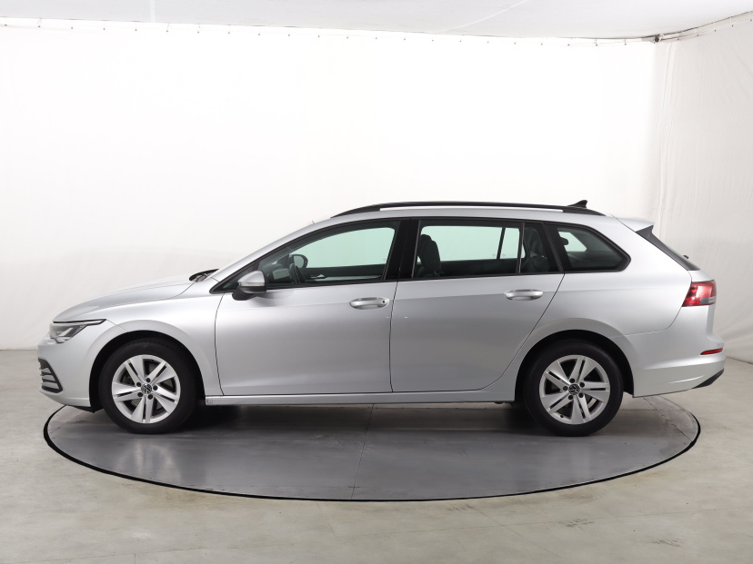 Volkswagen Golf, 2023