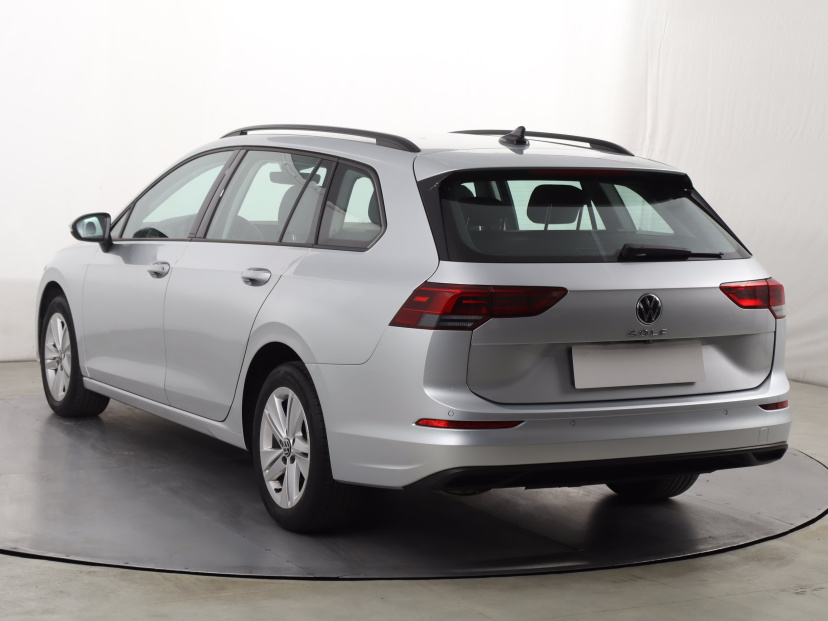 Volkswagen Golf, 2023