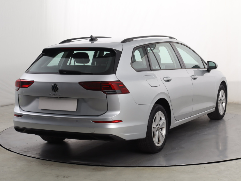 Volkswagen Golf, 2023