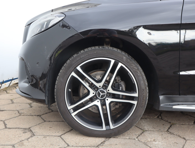 Mercedes-Benz GLE, 2016