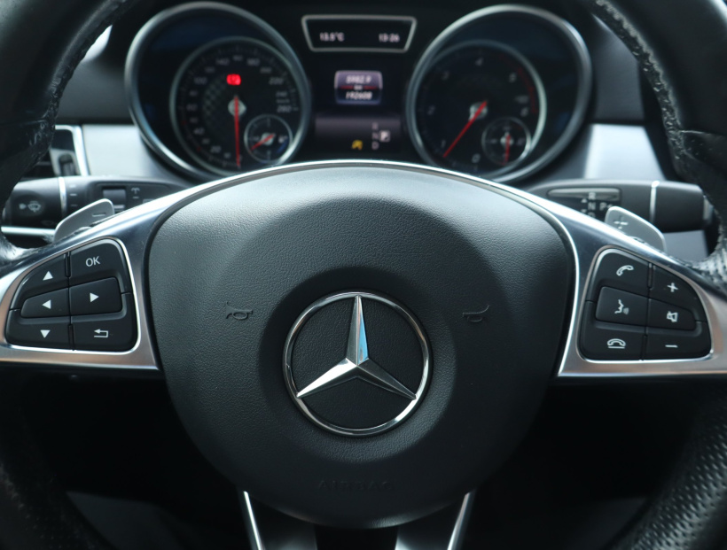Mercedes-Benz GLE, 2016