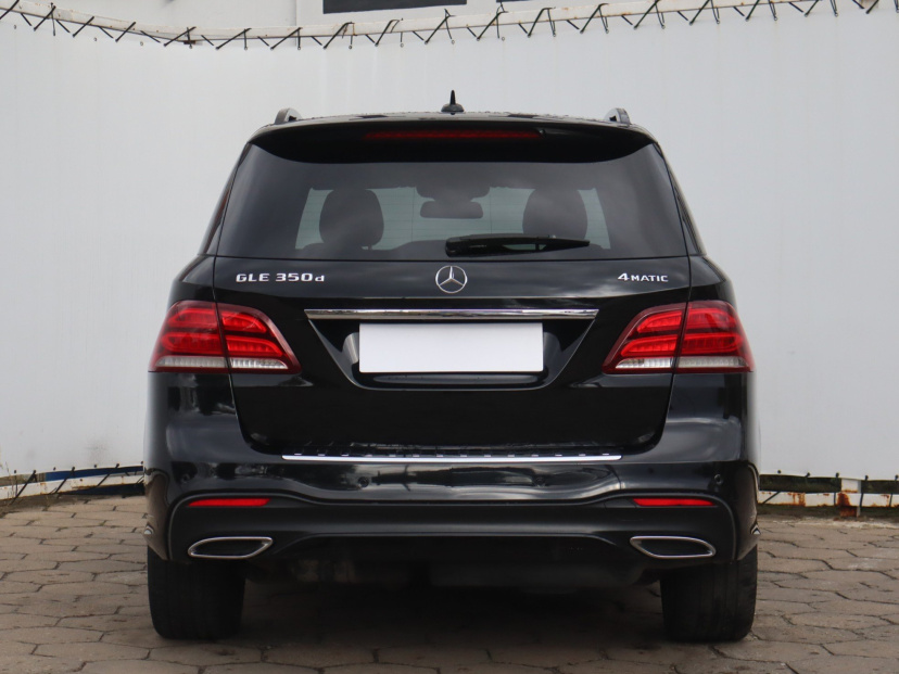 Mercedes-Benz GLE, 2016