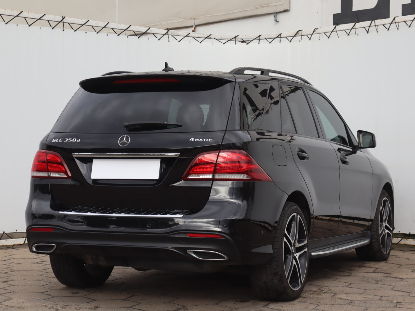 Mercedes-Benz GLE, 2016