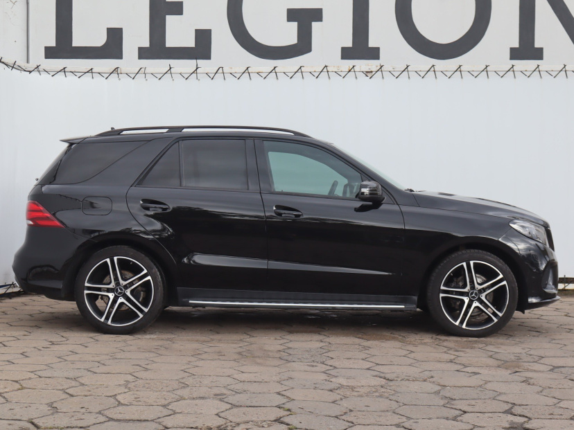Mercedes-Benz GLE, 2016