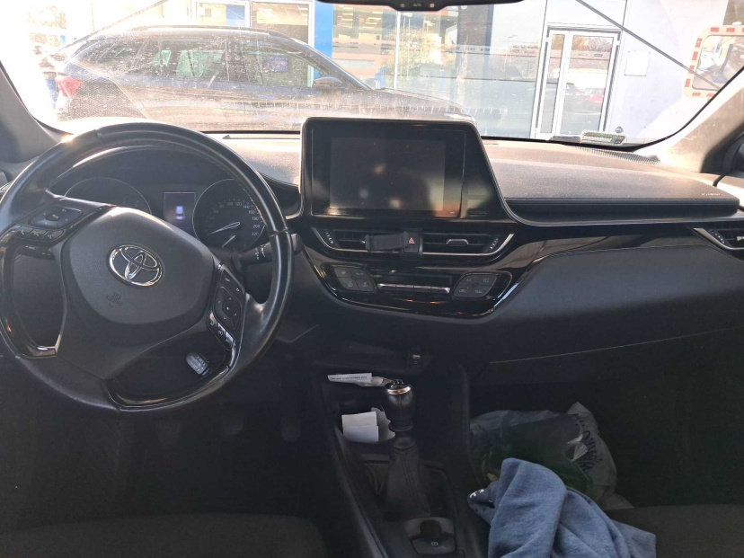 Toyota C-HR, 2017