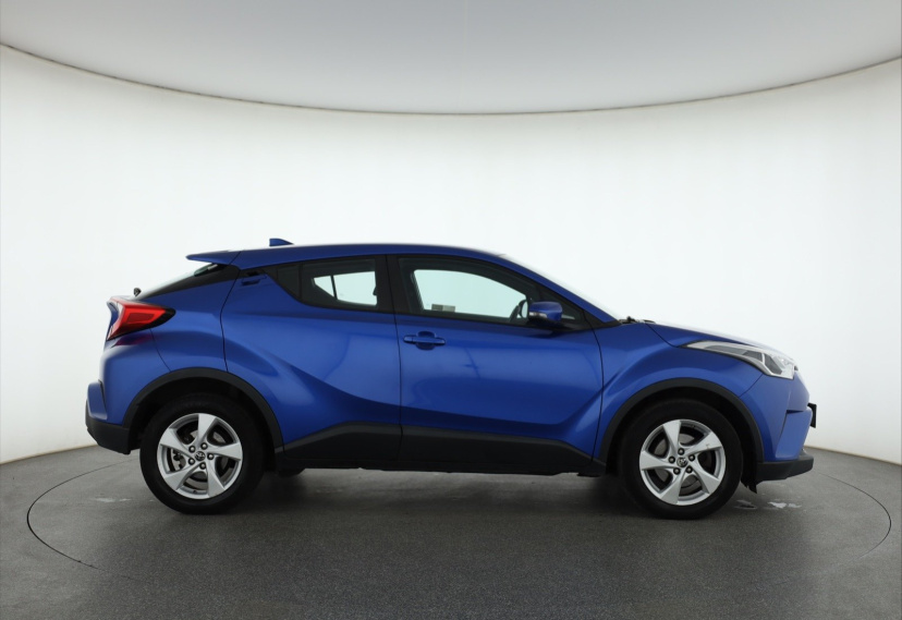 Toyota C-HR, 2018