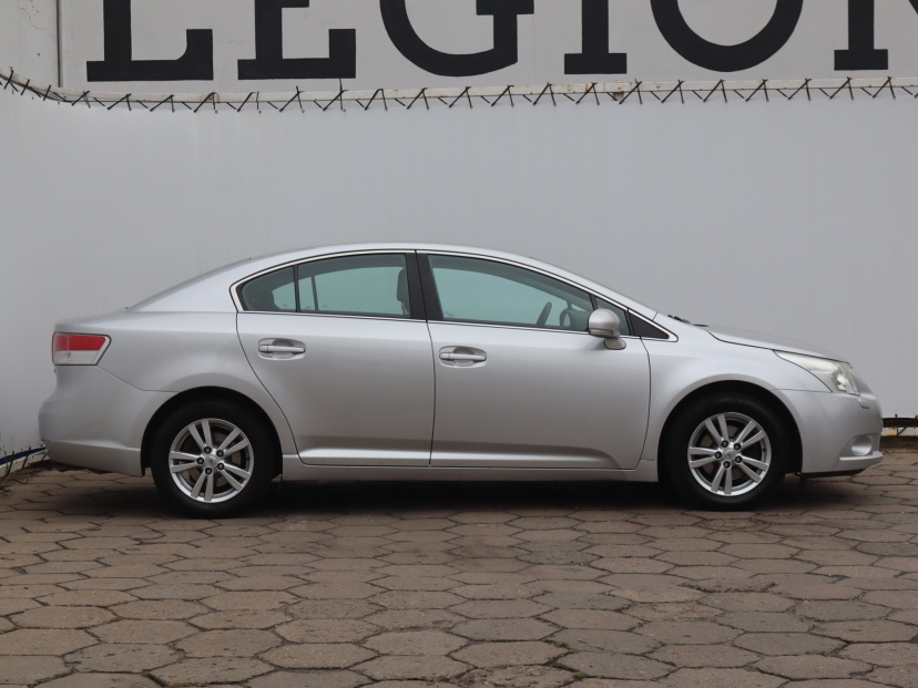 Toyota Avensis, 2011