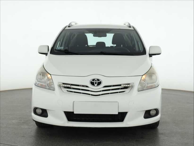 Toyota Verso, 2010