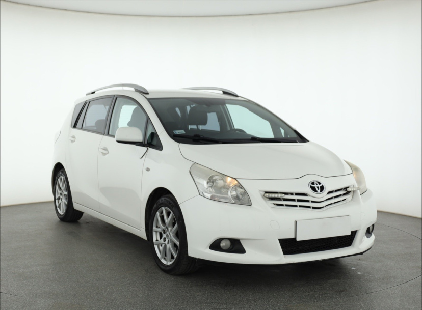 Toyota Verso, 2010