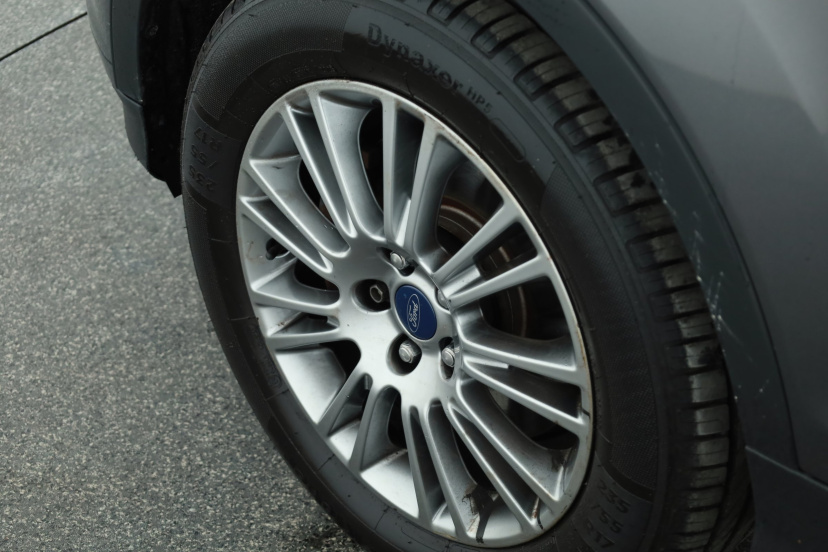 Ford Kuga, 2013