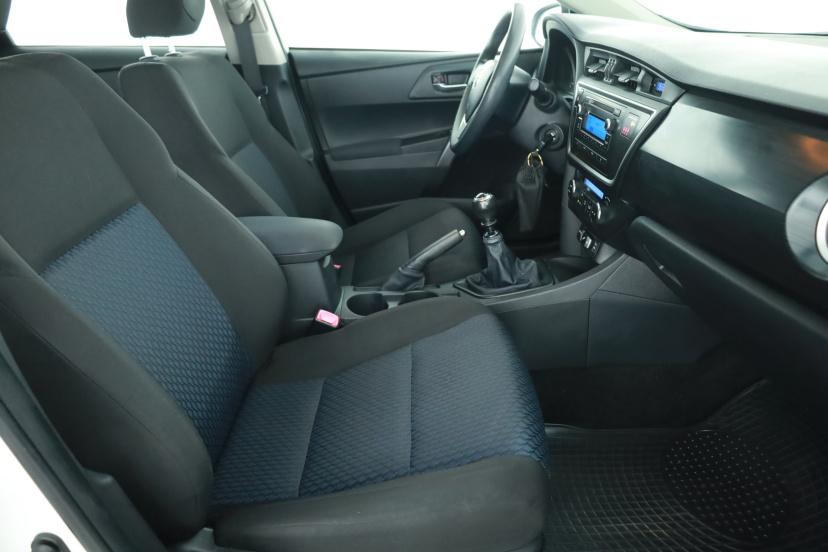 Toyota Auris, 2014