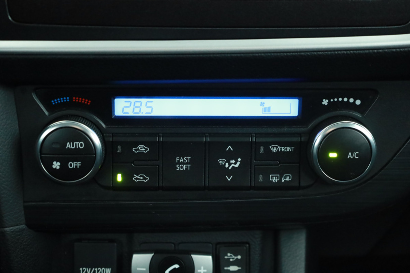 Toyota Auris, 2014