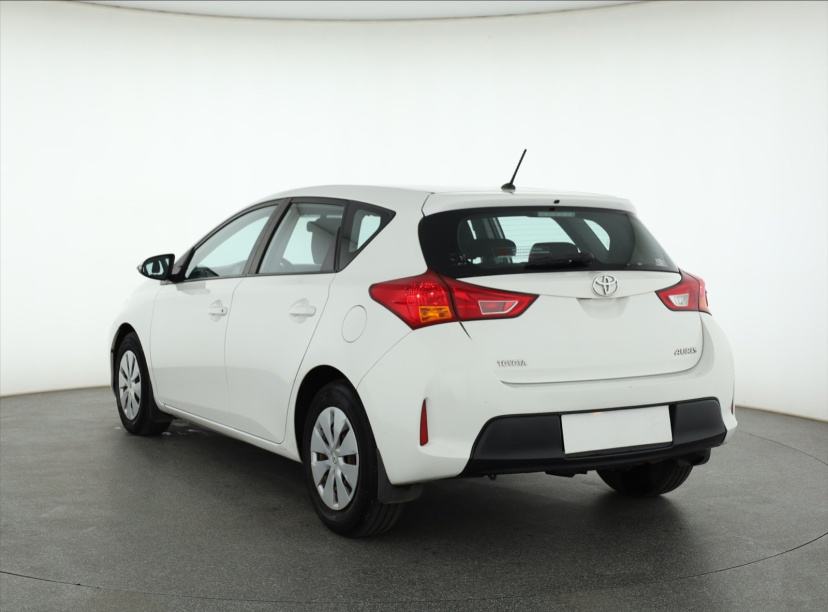 Toyota Auris, 2014