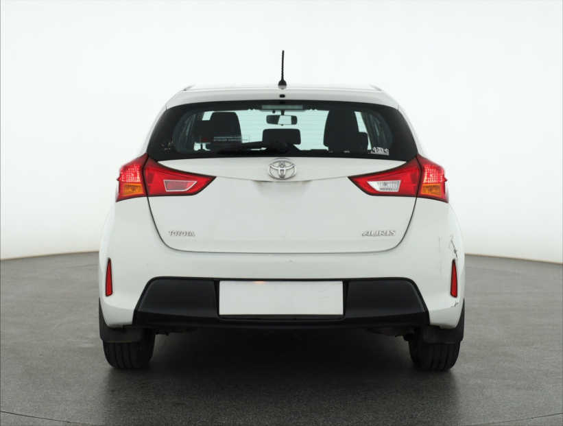 Toyota Auris, 2014