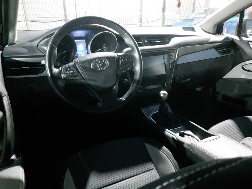Toyota Avensis, 2016