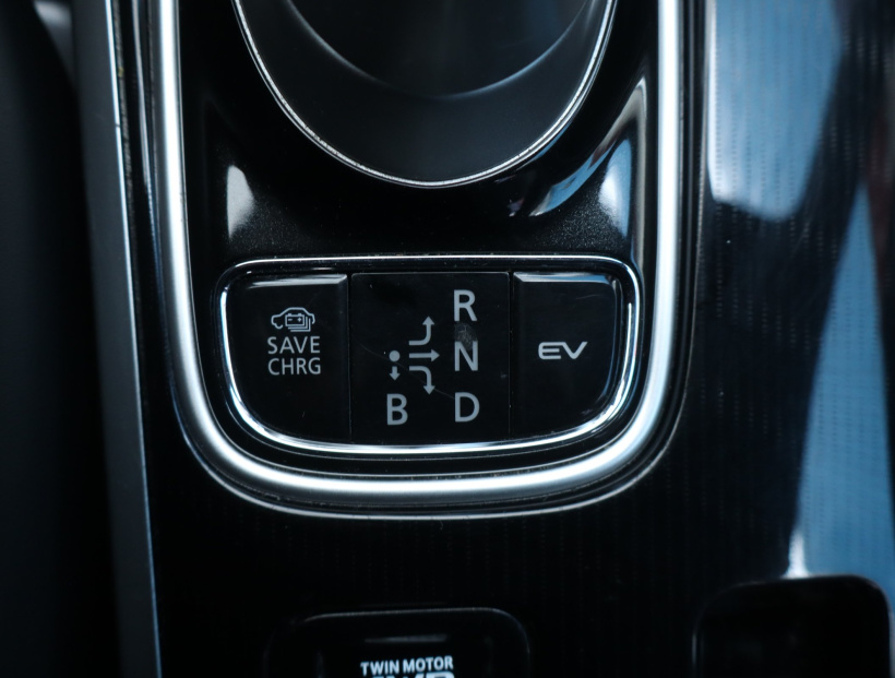 Mitsubishi Outlander, 2020