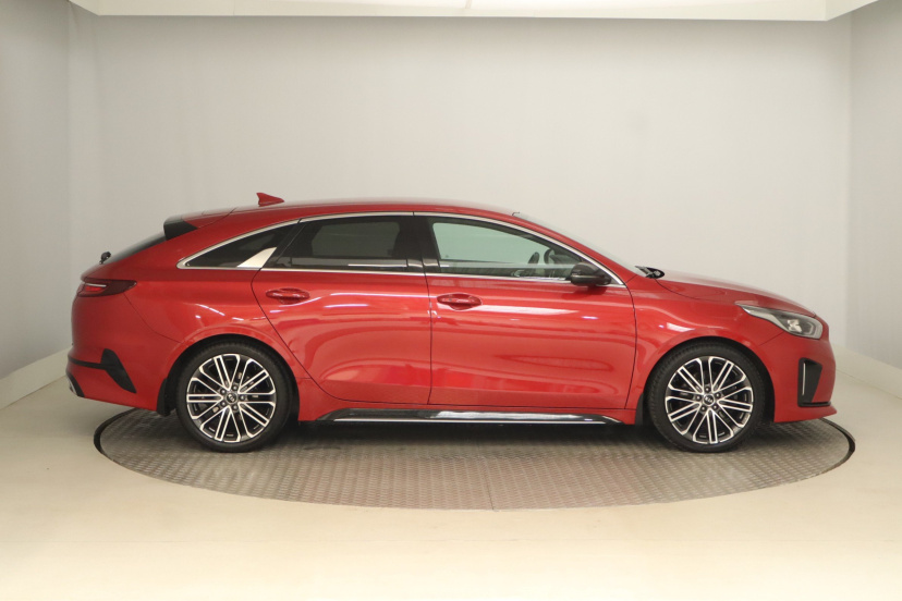 Kia ProCeed, 2021