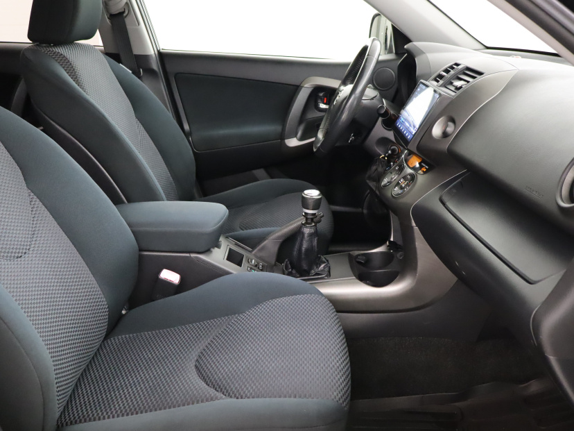 Toyota RAV 4, 2011