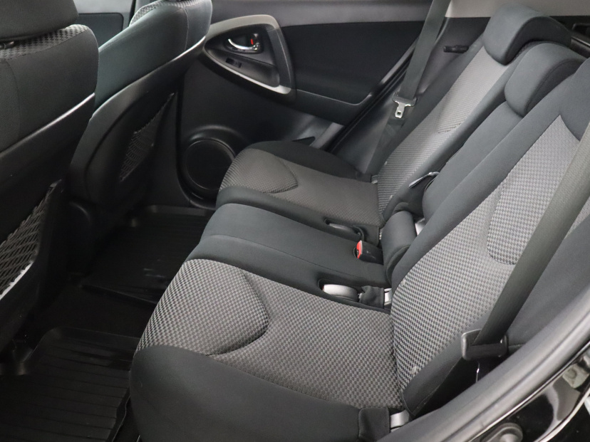 Toyota RAV 4, 2011