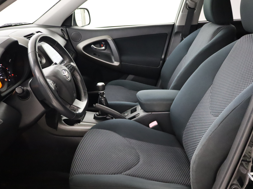 Toyota RAV 4, 2011