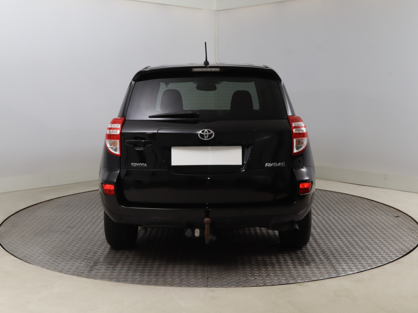 Toyota RAV 4, 2011